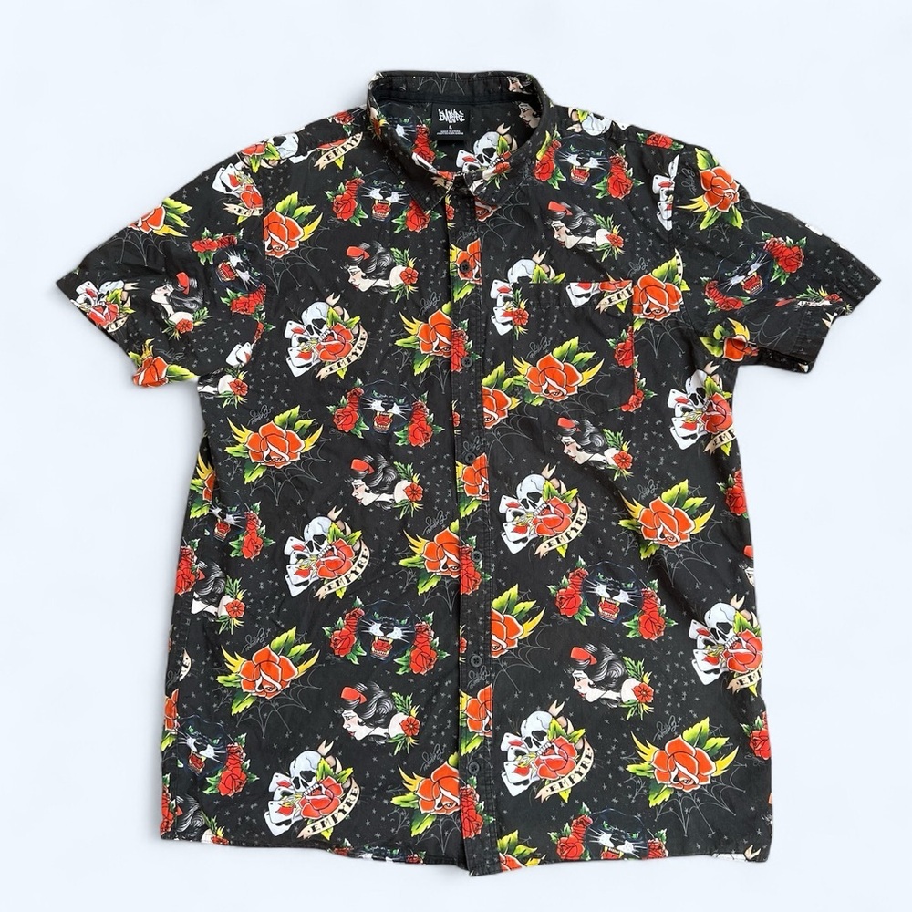 Empyre black red skull Snow White button up shirt